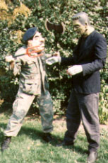 saddamn_frank.jpg (16157 bytes)